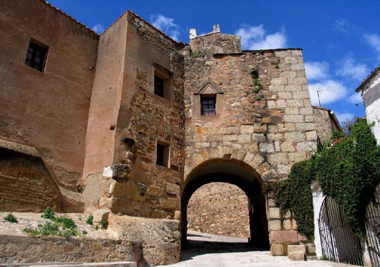 Apartamento Turístico MURALLA DE CÁCERES Exterior foto